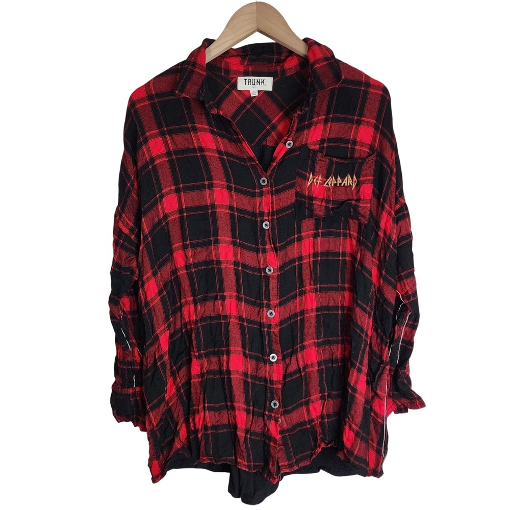 Trunk‎ LTD Def Leppard Shirt Women's Small Button Up Long Sleeve Plaid Red